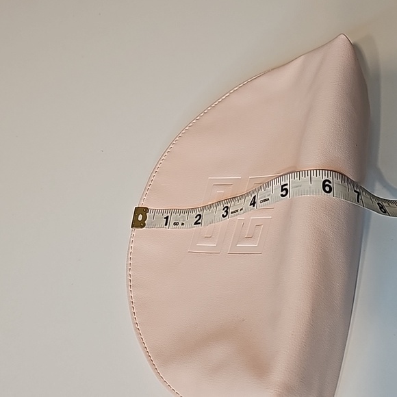 Givenchy Parfums Toiletry Logo Cosmetic Bag Travel Pouch Clutch Pink Shell shape - Picture 9 of 9